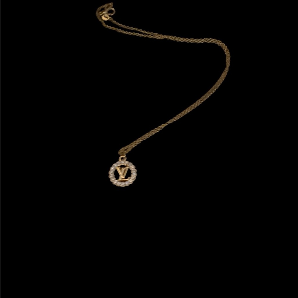 Beautiful LV Charm on unbranded Chain - Picture 4 of 6